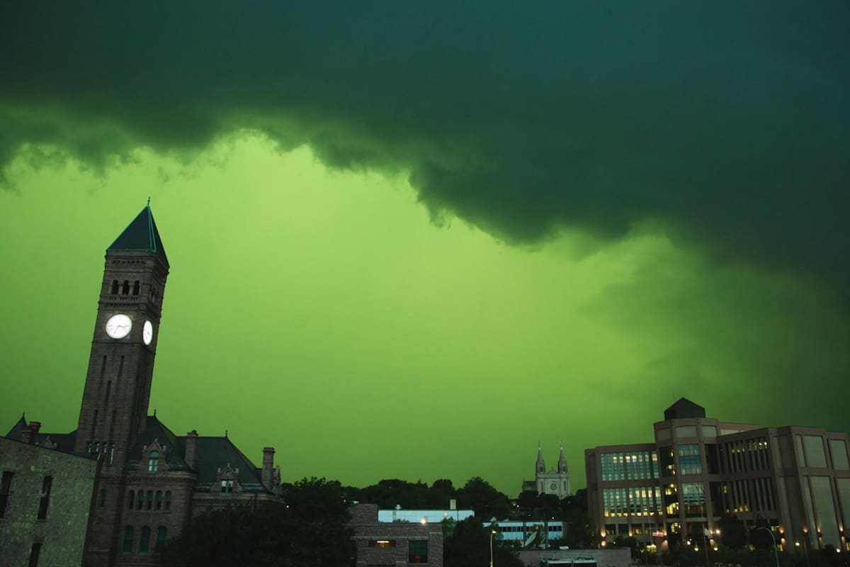 El cielo verde en Dakota del Sur, compartido por un usuario en Twitter