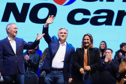 El cierre de campaña de Hacemos por Córdoba, con Schiaretti, Llaryora y Prunotti en el escenario