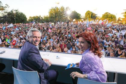 El cierre de campaña del Frente de Todos en Merlo