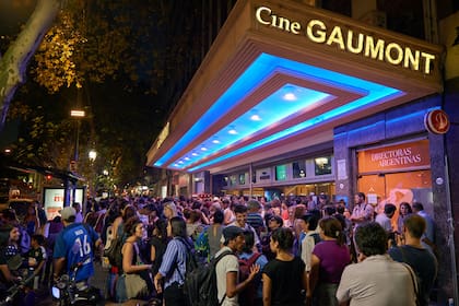 El Cine Gaumont, en Avenida Rivadavia 1635, fue fundado en 1912 y se llamaba Cinematógrafo de la Plaza del Congreso