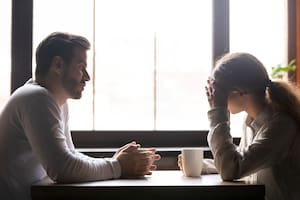 El clásico café de la ruptura cambió a formas tecnológicas como el "ghosting"