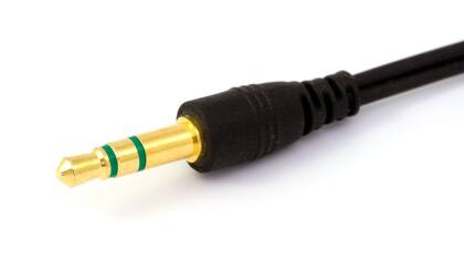 El clásico conector mini plug de 3,5 mm