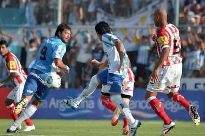 El clásico tucumano que se disputó en 2013 por la Copa Argentina, con la victoria de Atlético por 3 a 1