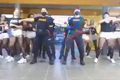 El clip de raeggeton se realizó como parte de un concurso de coreografías en el que compiten internas de diferentes cárceles bonaerenses, pero la participación de las guardias no está permitida