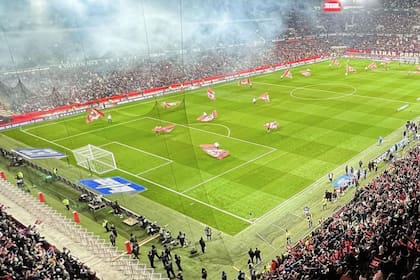 El clip habría sido grabado durante un partido oficial del Niza