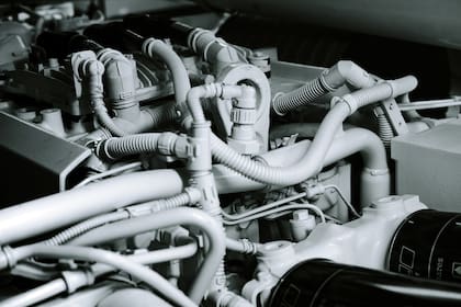 El cloruro de vinilo sirve para la fabricación del plástico PVC, una resina que a su vez sirve para elaborar productos de uso común como envases y tuberías