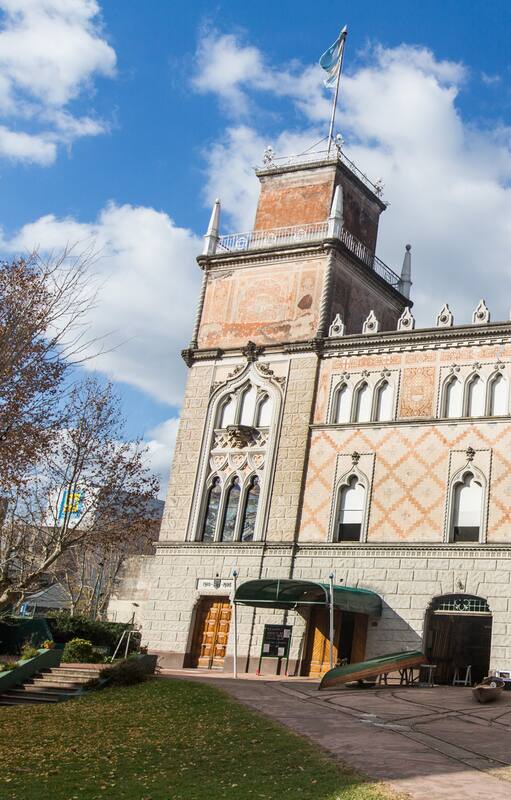 El Club Canottieri Italiani, frente al río Luján