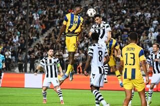 El club israelí Maccabi empata 0-0 con PAOK en Grecia entre fuerte presencia policial y protestas