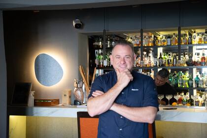 El cocinero tuvo un largo recorrido internacional antes de instalarse en Cardales: trabajó en Italia, Gales, Escocia, Londres y hasta Moscú.