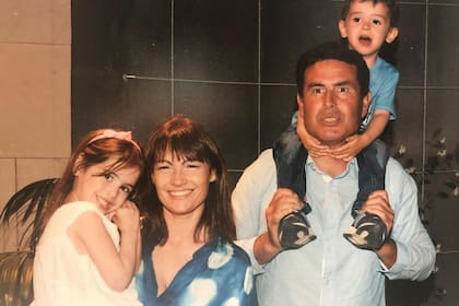 El Código Civil de Vélez Sarsfield establecía que la mujer casada no podía ejercer el notariado ni ser testigo en actos notariales