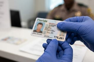 Florida marcará con un código la licencia de algunos conductores