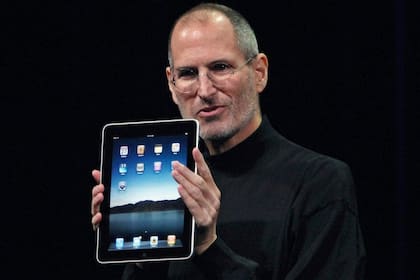 El cofundador de Apple durante la presentación del iPad, el dispositivo portátil que la compañía lanzó al mercado en 2010