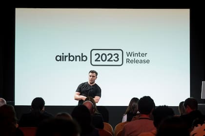 El cofundador y CEO de Airbnb Brian Chesky en un evento en Nueva York el 7 de noviembre de 2023.. (Carla Torres/AP Images for Airbnb)