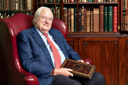 El coleccionista y académico T. Kimball Brooker, dueño de la valiosa biblioteca