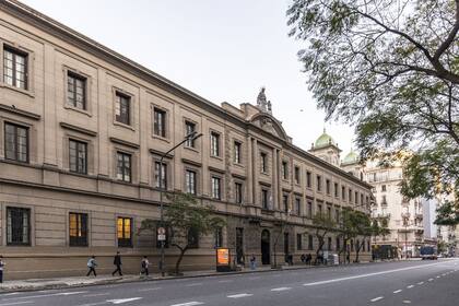 El Colegio del Salvador es una histórica institución católica ubicada en el centro porteño que pertenece a la congregación jesuita