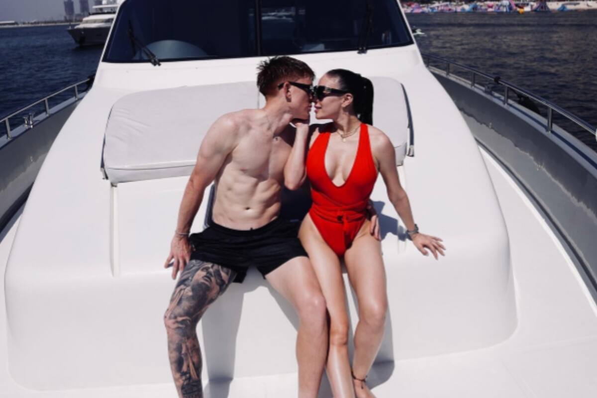 El Colo Barco junto a su novia Yaz Jaureguy, durante sus vacaciones de lujo en Dubai