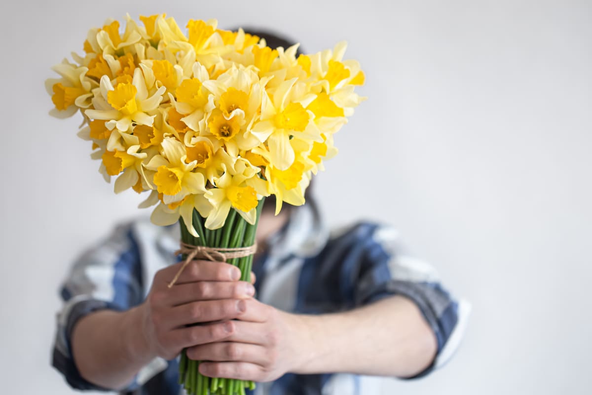 El color amarillo, elegido para las flores de esta tradición, tiene un significado especial (Foto de carácter ilustrativo: Freepik)
