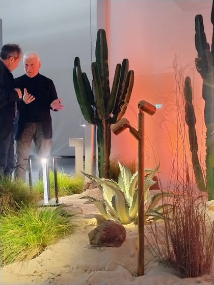 El color cobre en primer plano, en otra instalación de la feria