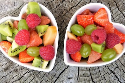 El color intenso de ciertas frutas refleja su alta concentración de antioxidantes naturales