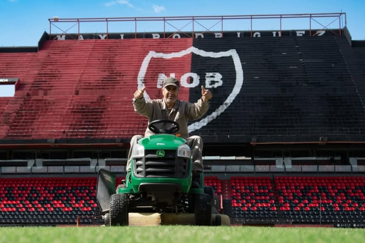 El Coloso Marcelo Bielsa, de Newell's, se prepara para tres meses sin fútbol