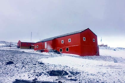 El Comando Antártico probará unos refugios de emergencia que pueden armarse en 2 minutos