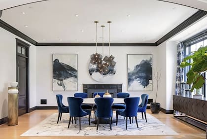 El comedor de la mansión de LeBron. Crédito: Backgrid