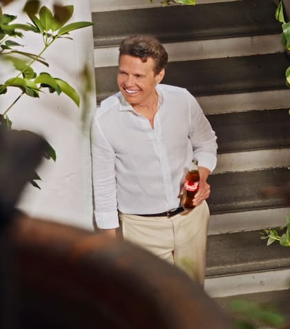 El comercial en que Luis Miguel sorprendió por su físico (Foto: Captura Instagram/@luismiguel)