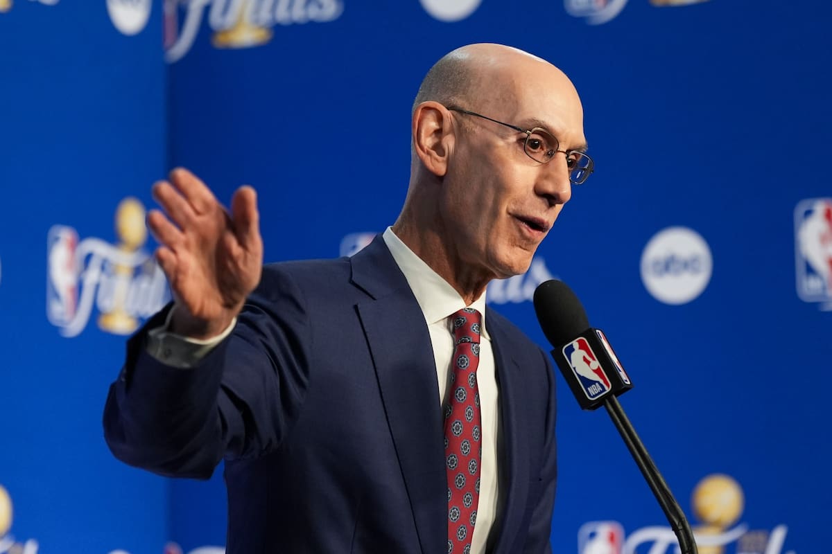 El comisionado Adam Silver dice que la NBA avanza hacia una liga en Europa