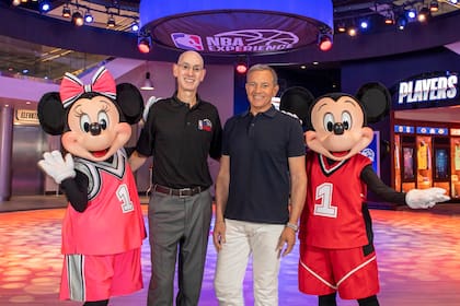 El complejo de Disney World en Orlando (Florida) se perfila como sede favorita para hospedar un posible retorno de la NBA en medio de la pandemia de coronavirus.