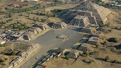 El complejo de Teotihuacan, con la pirámide del Sol en el centro, en la actualidad