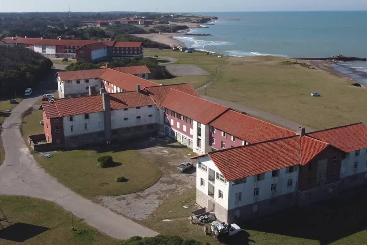 El complejo hotelero oficial de Chapadmalal, en las inmediaciones de Mar del Plata.