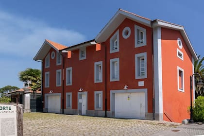 El complejo incluye otra casona de 530 m², distribuida en tres plantas