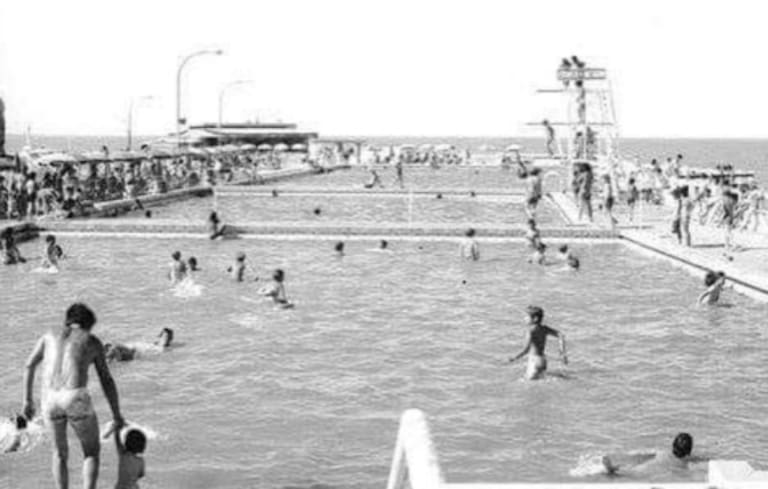 El Complejo Piletas Punta Iglesia tenía tres piscinas de agua de mar: una olímpica, otra destinada a los saltos ornamentales y una tercera para chicos