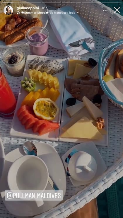 El completísimo desayuno de Giulia Coppini y Gio Simeone