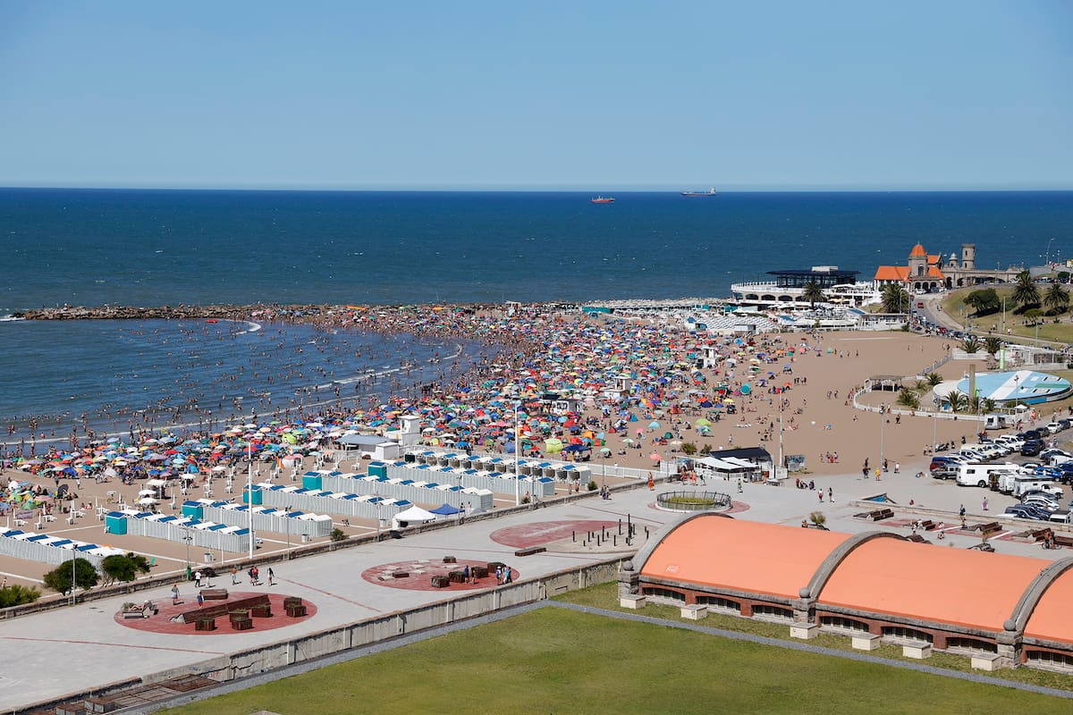 El completísimo menú de actividades es perfecto tanto para grupos de amigos como para parejas y familias. Playa, gastronomía, deportes acuáticos y vida nocturna para todos los gustos.