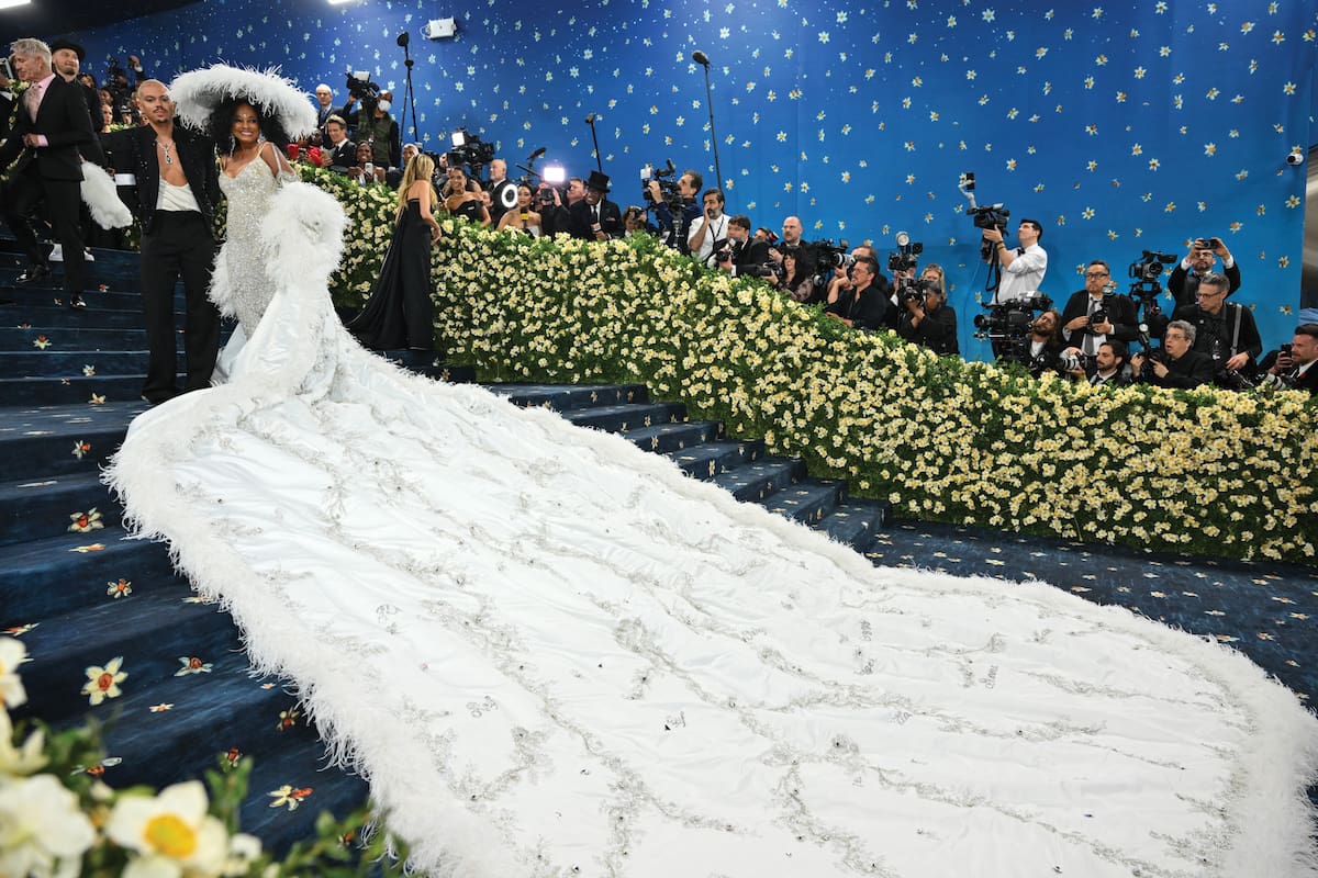 El concepto central para esta edición lleva por nombre “Costume Art”, que explora el vínculo entre la moda y el cuerpo humano