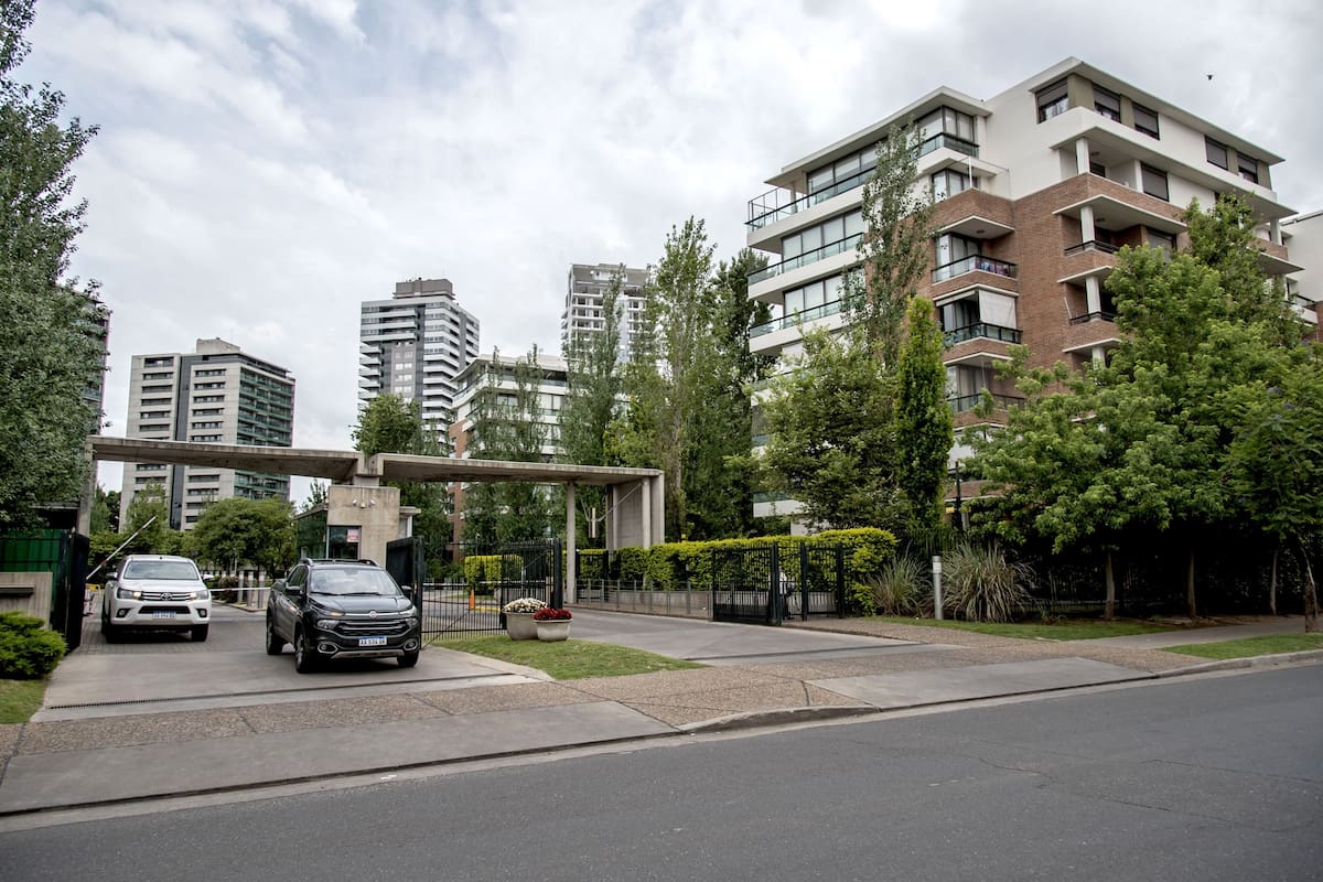 El Condominio del Alto, en Rosario, que se cree que el jefe de la Unidad Antinarcóticos de la Policía de Investigaciones de Santa Fe, Javier Macat, le compró al presunto narco Esteban Alvarado