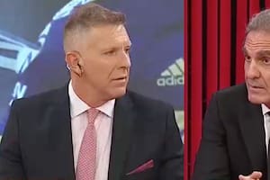 El conductor de ESPN FC puso contra las cuerdas al exfutbolista que le contestó con su postura bien firme. Crédito: Captura