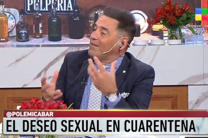 El conductor de Polémica en el bar recordó que compró disfraces eróticos, pero que a su pareja no la convencieron