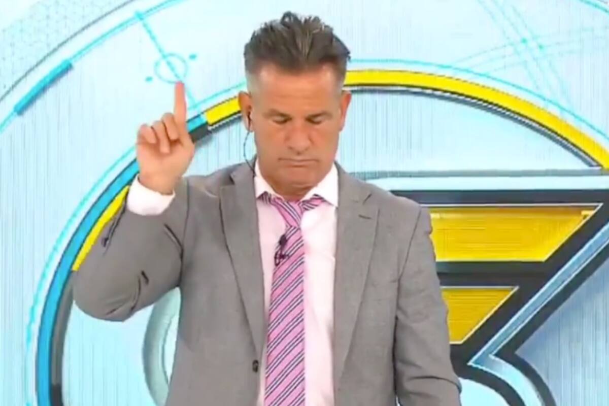 El conductor de Superfútbol se rió del DT de Racing. Crédito: Captura