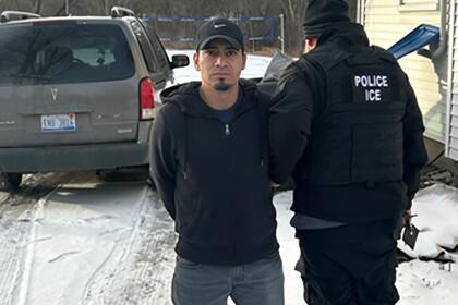 El conductor realizó varias faltas de tránsito que derivaron en su detención