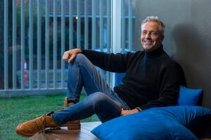 El conductor regresa a la pantalla de Telefe, luego de conducir el ciclo de viajes Por el mundo