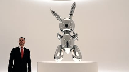 El Conejo de Jeff Koons se vendió durante la subasta de Arte Contemporáneo y de la Posguerra de la casa de subastas Christie's