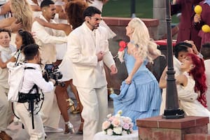 El Conejo Malo no fue el único artista confirmado para el show de este 8 de febrero, ya que también estuvieron Lady Gaga y Ricky Martin