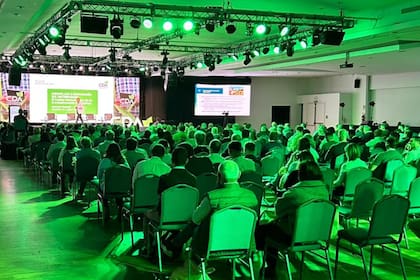 El Congreso de Distribuidores del agro se realiza en el Golden Center