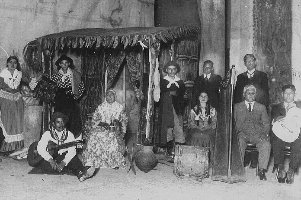 El Conjunto de Arte Nativo de Andrés Chazarreta