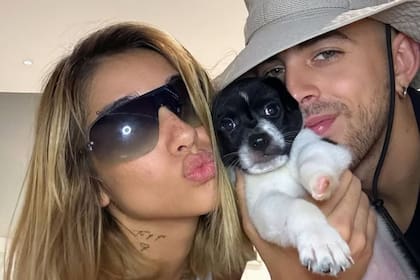 El conmovedor anuncio de María Becerra sobre la salud de uno de sus perros adoptados