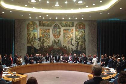 El Consejo de Seguridad de la ONU hizo un minuto de silencio por las víctimas del vuelo MH17 de Malaysia Airlines, derribado ayer sobre Ucrania