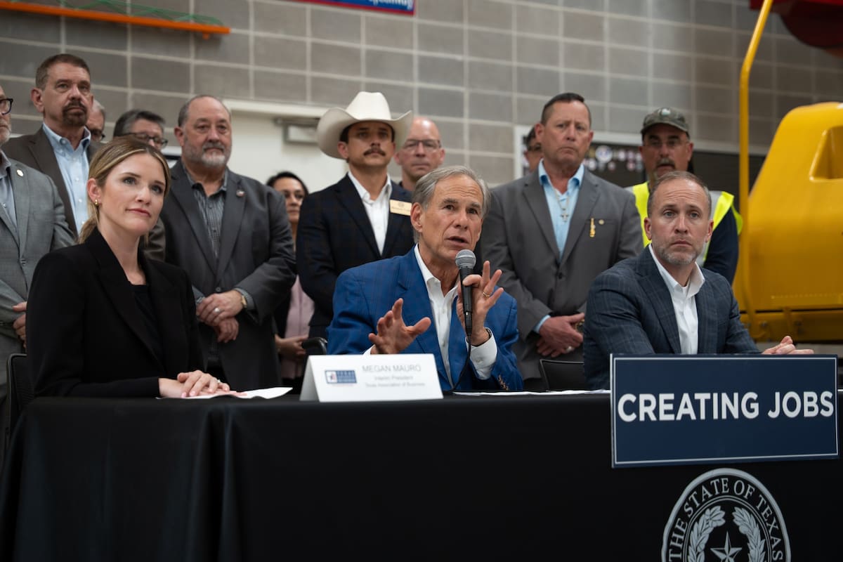 El consejo fue lanzado formalmente el 16 de marzo en la Mansión del Gobernador en Austin, con la participación de líderes sindicales y empresariales