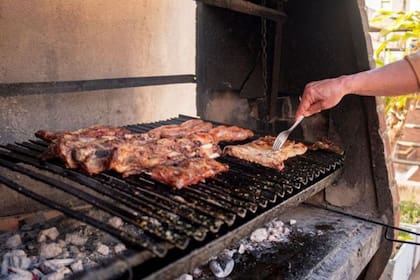 El consumo de carne baja en la Argentina por el precio y también por salud